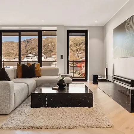 High End 2br - Balcony - Harbour View *