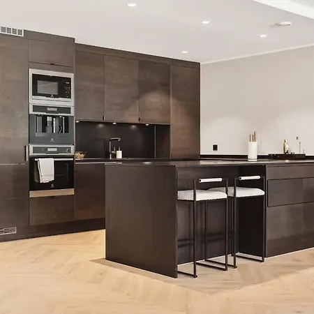 High End 2br - Balcony - Harbour View *