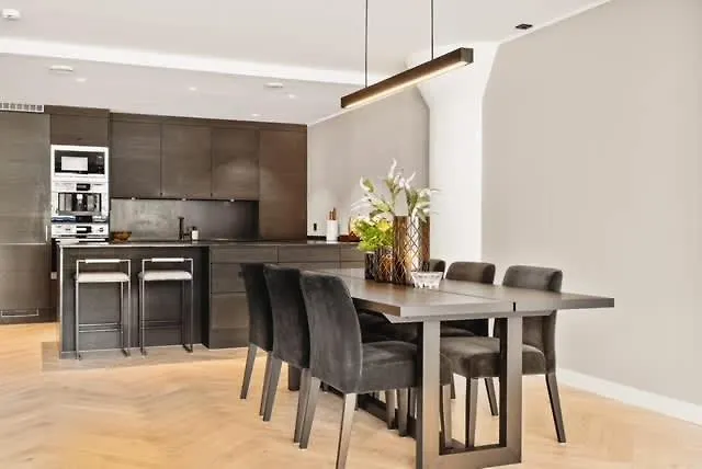 High End 2br - Balcony - Harbour View