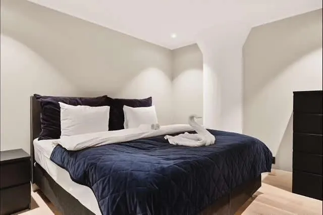 High End 2br - Balcony - Harbour View Μπέργκεν