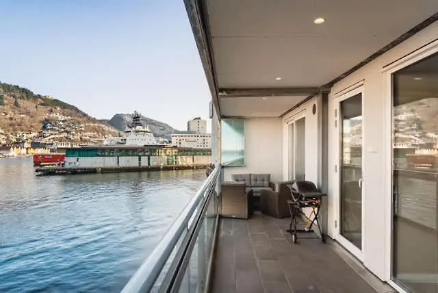 High End 2br - Balcony - Harbour View Διαμέρισμα Μπέργκεν